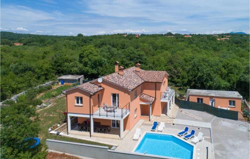 Nice Home In Labin With Jacuzzi