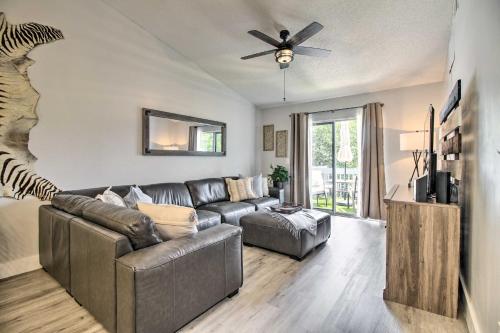 Hinesville Condo Grill, 4 Mi to Fort Stewart in 翰斯維爾 (GA)