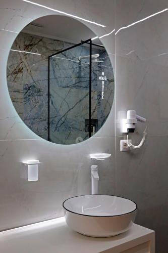 Mark Hotel, Тирана (фото 7)