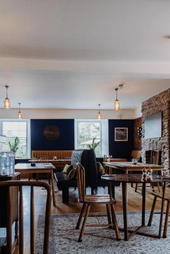 餐廳, Devils Falls at the Luxury Hafod Hotel Aberystwyth in 德維爾布里奇