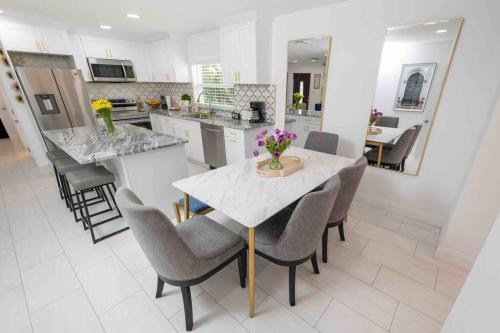 Beautiful House, Walking Distance to Stadium in Tampa, USA