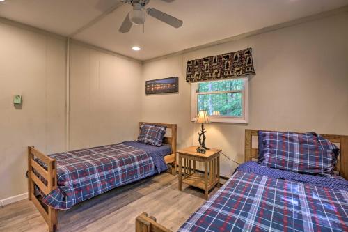 Cabin w/ Fire Pit & Decks - Walk to Lake Harmony! - image 6