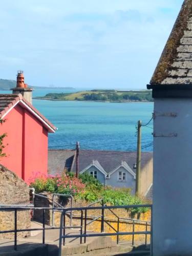 Sea View Cottage, 2 bedrooms with stunning views Sea View Cottage, 2 bedrooms with stunning views