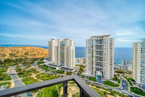 Dune Scape 2BR W/View, Balcony and Wifi.