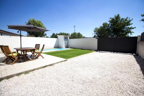 Jolie Maison avec piscine à 10min d’Aix enProvence - Accommodation - Meyreuil