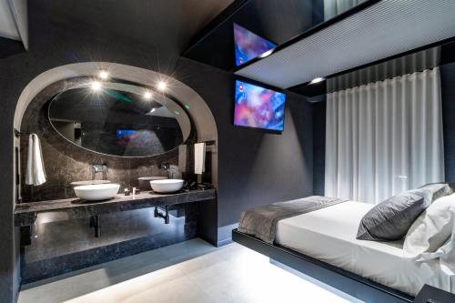 4 Suites " unconventional living rooms " 2