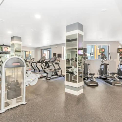 Fitness center, Beautiful Apartment with Pool in Miami in South Miami