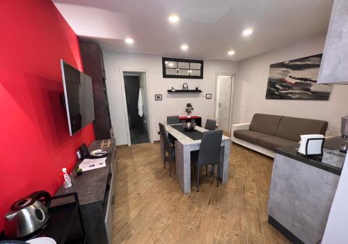 DoReMi Apt, Neapel