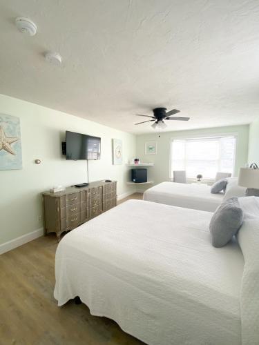 By The Sea Guests Bed & Breakfast and Suites By The Sea Guests Bed & Breakfast and Suites