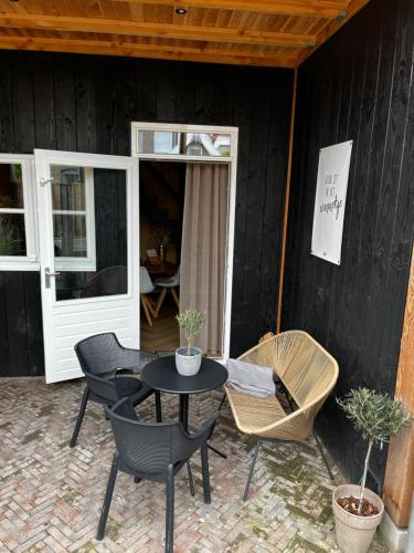  Tiny House Thuus in Sint-Annaland