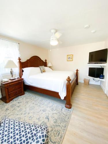 By The Sea Guests Bed & Breakfast and Suites By The Sea Guests Bed & Breakfast and Suites