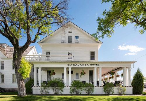 The Sacajawea Hotel - 숙소 외관