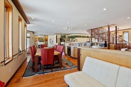 Waterfront Long Lake Home All Seasons Destination - image 11