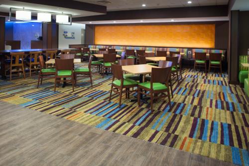 Fairfield Inn & Suites by Marriott Detroit Canton