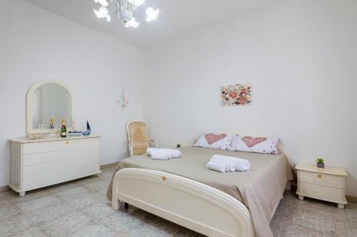 Air-conditioned Villa 300 Meters From Porto Cesareo Beach With Parking