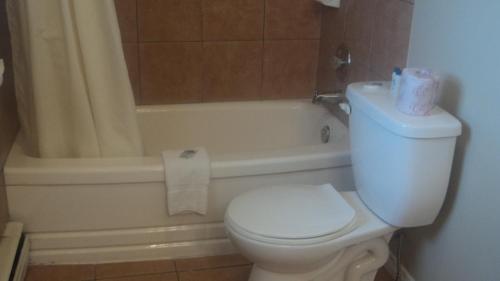 2 bedrooms, 3 beds