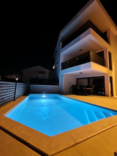 Luxury apartment Marco Polo with a private swimming pool with salt sea water
