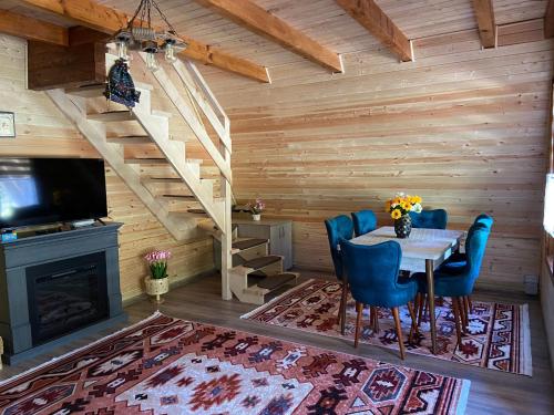 gedeelde lounge/tv-ruimte, Satul de Vacanța Carla (Satul de Vacanta Carla) in Valea Manastirii