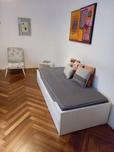 Cálido apartamento a 8 cuadras del mar y a 3 de 18 Julio Estarán acompañados por una gatita que vive alli - image 4