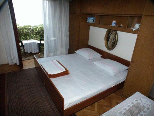 Apartments by the sea Sucuraj Hvar - 578 - image 11