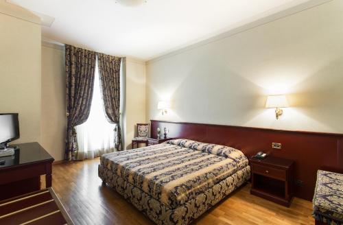 Deluxe Double or Twin Room with Terrace