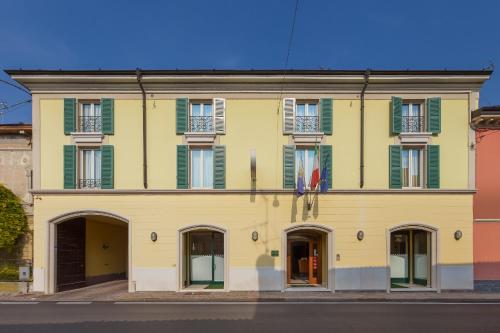 . Hotel Gambara