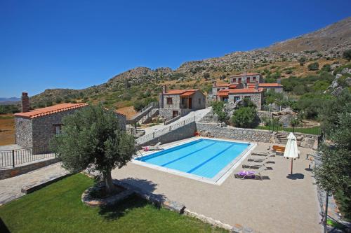  Vrachos Villas in Agia Paraskevi