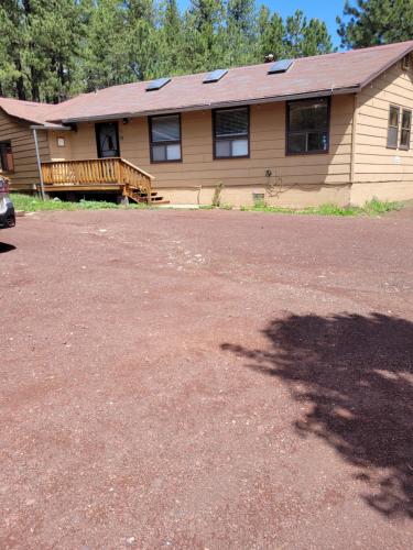 Greer Point Trails End Cabins - image 13