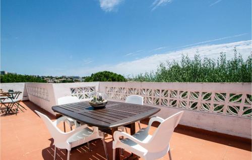 Vista exterior, Amazing home in Alella with 5 Bedrooms, WiFi and Outdoor swimming pool in Alella