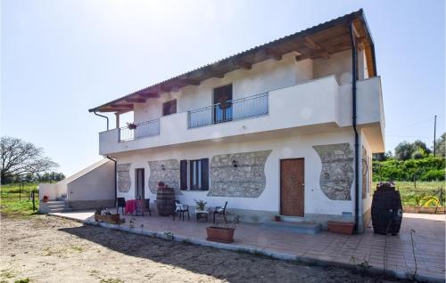  Pet Friendly Apartment In Zambrone With Kitchen in 89868 Zambrone