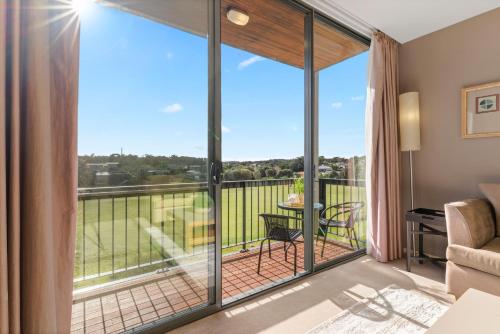 Fairway Views – Moonah Apartment 24