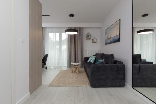 One-Bedroom Apartment image 9