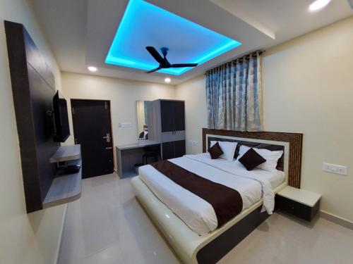 1 queen bed