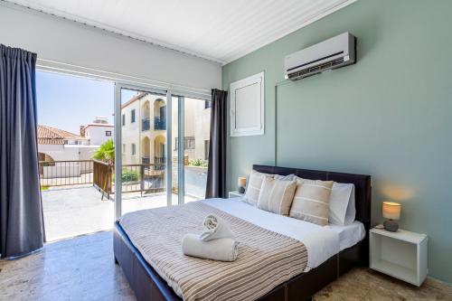 Keylana's 2-BR Apt in Pyla in Pyla