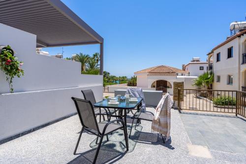 شرفة/ تراس, Keylana's 2-BR Apt in Pyla in Pyla