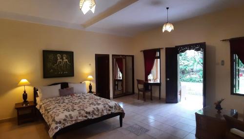 room detail thumbnail 0