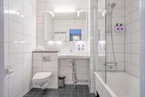 Quality Hotel Park Södertälje City - image 12