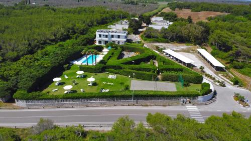  Residence Punta Cassano - In piscina sulla spiaggia di sabbia in San Foca