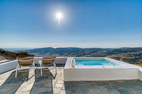 Villa Lófos - Jacuzzi and view