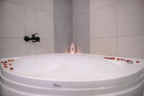 New Zara Hotel - image 7