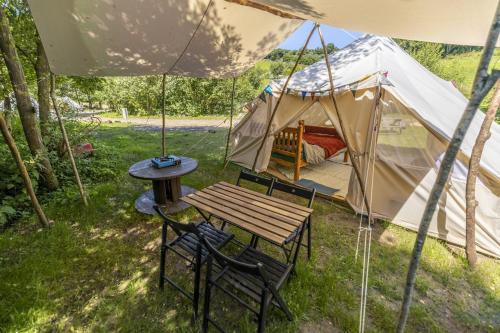 Naturally Glamping