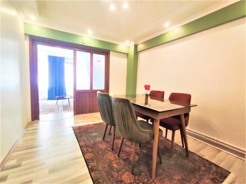 Intimate Suite Pier Side - image 2