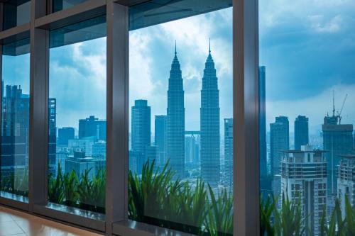 Eaton Residence KLCC by Yemala - image 11