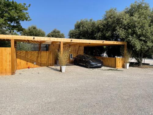 Lodges en Provence - Ecogîtes & Restaurant insolites