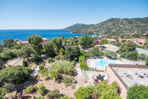 Buitenkant, Village Vacances Lou Castelet in Theoule-sur-Mer