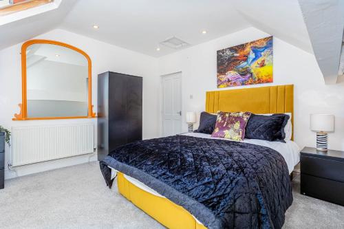 Empress Hall Blackpool by Charles Alexander Short Stay - Sleeps 20