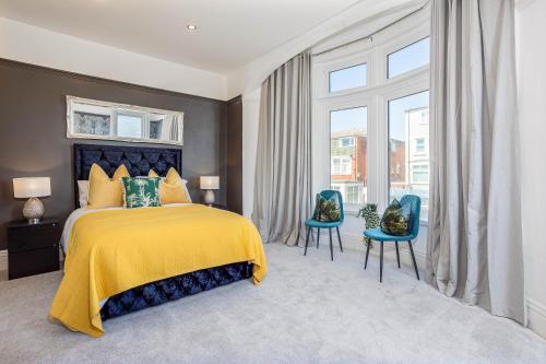 Empress Hall Blackpool by Charles Alexander Short Stay - Sleeps 20