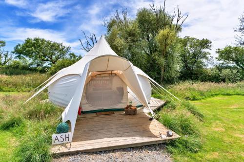 Finest Retreats - Ash Lotus Belle Tent - Chalet - Ilfracombe