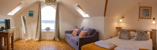 Tolcarne Beach Apartments - image 13