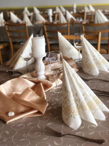 Restoran, Braunegger-Hof Gasthof Mayer in Behamberg